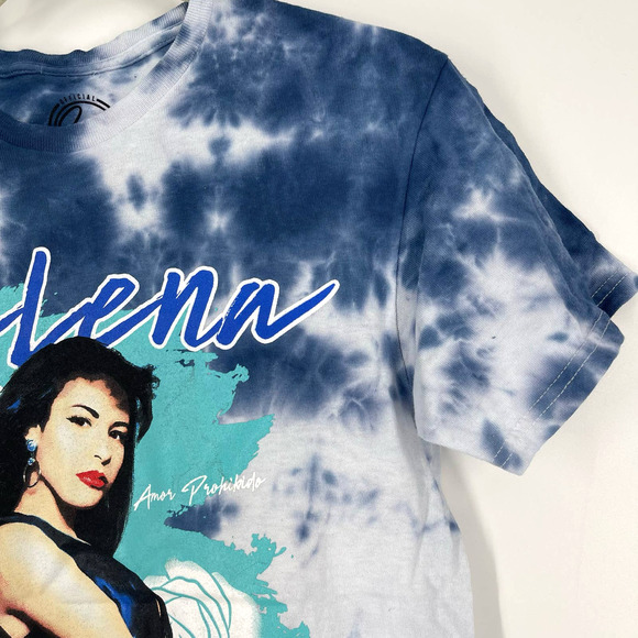 Selena Queen Of Cumbia Portrait Tie Dye T-Shirt Blue Size Large NWOT - Picture 6 of 11